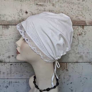 AntiguoGorro de dormir de encaje blanco y bordados