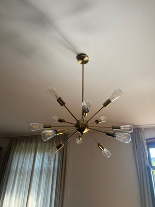 Lámpara colgante dorada estilo Sputnik