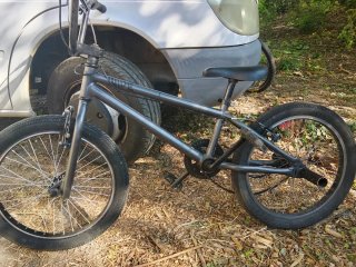Bicicleta BMX RAD 20 WIPE 100