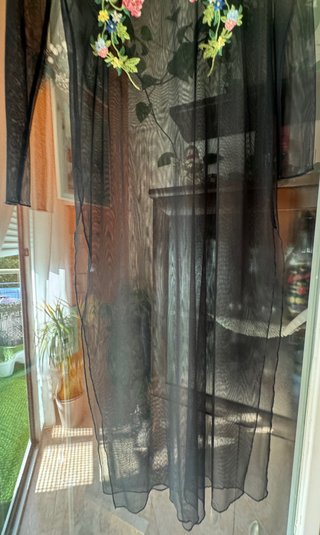 Túnica Zara M bordada floral negra