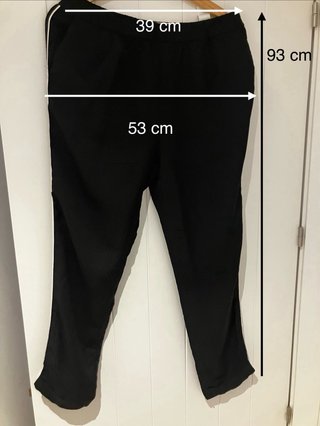 Zara pantalón negro de viscosa Talla L