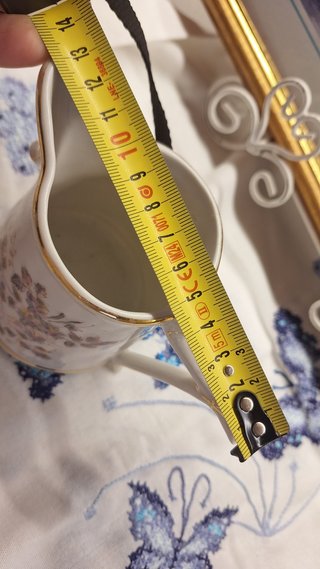Jarrita Limoges porcelana dorada con reparación