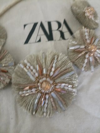 Collar Zara Beige y Dorado