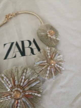 Collar Zara Beige y Dorado