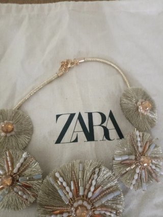 Collar Zara Beige y Dorado