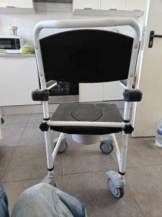 SILLA DE WATER RUEDAS ADAPTADA