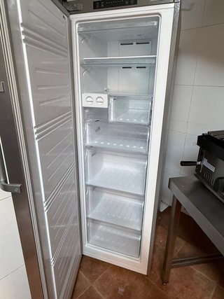 Congelatore verticale in acciaio inossidabile