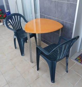 Tavolo e 2 Sedie per Terrazzo Arancione/Nero