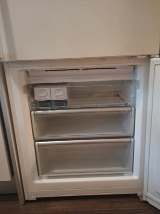 Frigorífico Bosch 70cm. Cajones y Bandejas