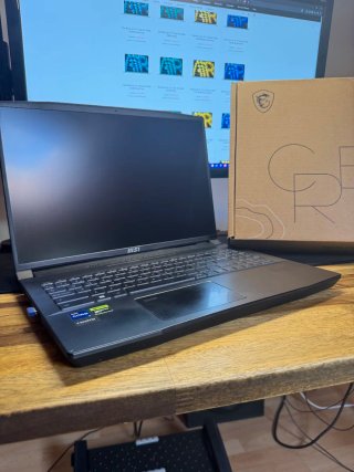 MSI Creator M16 Portátil Negro