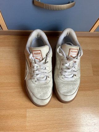Zapatillas Puma Blancas y Marrones