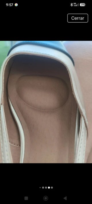 Zapatos slingback dorados y negros