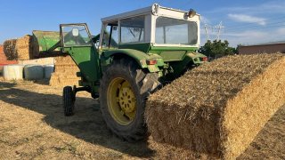 Tractor John Deere con pala