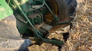 Tractor John Deere con pala