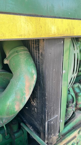 Tractor John Deere con pala