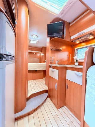 Autocaravana Pilote Cama Isla y Basculante
