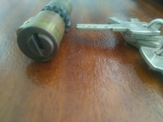 Llaves y Bombín Cerradura Latón marca ARCU
