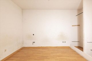 Piso en venta en Numancia en Madrid
