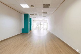 Local comercial en venta en Can Roca-Muntanyeta en Castelldefels