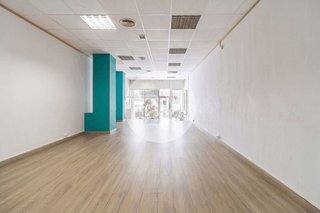 Local comercial en venta en Can Roca-Muntanyeta en Castelldefels