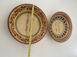 Platos de cerámica antiguo decorado