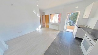 Piso en venta en Ambroz en Madrid