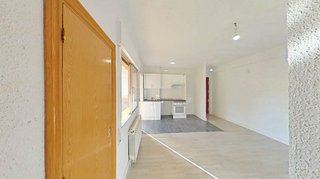 Piso en venta en Ambroz en Madrid