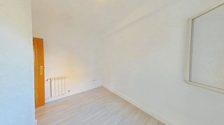 Piso en venta en Ambroz en Madrid