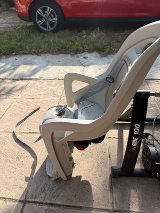 Silla infantil ajustable a bicicleta