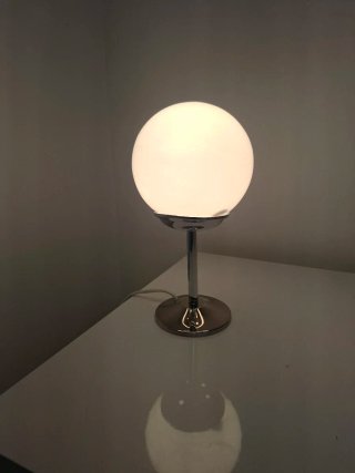 Lampada da tavolo vintage sfera vetro