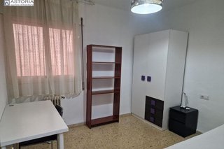 Piso en venta en Camino de Ronda - Rosaleda en Granada