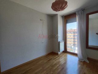 Piso en alquiler en Tenderina Alta - Fozaneldi en Oviedo