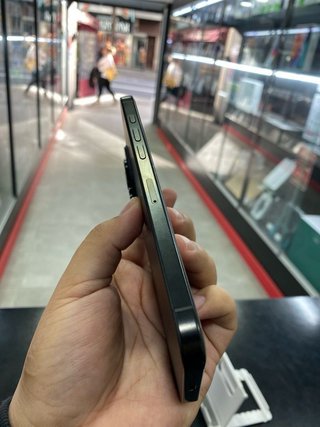 iPhone 16 Pro Max 256GB Negro Titanio