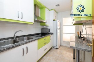 Piso en venta en Camino de Ronda - Rosaleda en Granada