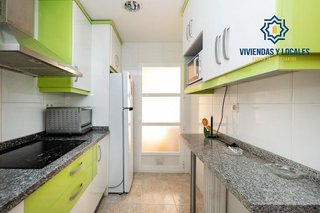 Piso en venta en Camino de Ronda - Rosaleda en Granada