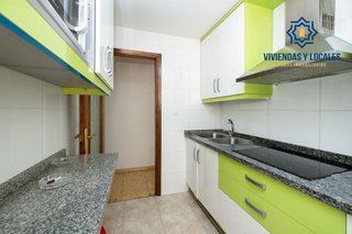 Piso en venta en Camino de Ronda - Rosaleda en Granada