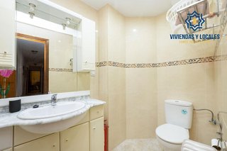 Piso en venta en Camino de Ronda - Rosaleda en Granada