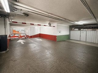 Garaje en venta en El Antiguo en San Sebastián-Donostia