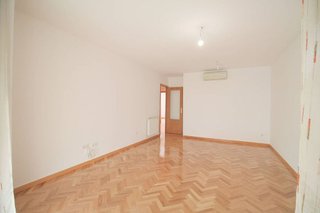 Piso en alquiler en Las Tablas en Madrid