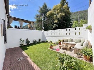 Casa adosada en venta en Ripoll