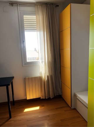 Se alquila habitación Persona sola