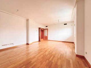 Piso en alquiler en Rejas en Madrid