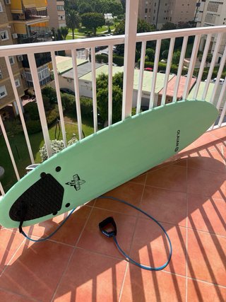 Tabla surf Olaian con leash