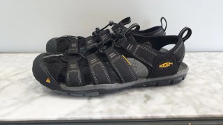 Sandalias Keen CNX WP Talla 44.5 Negras