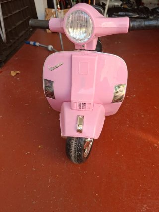 Moto Infantil Vespa Rosa