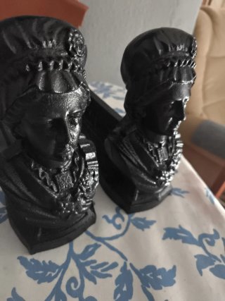 Morillos de hierro fundido