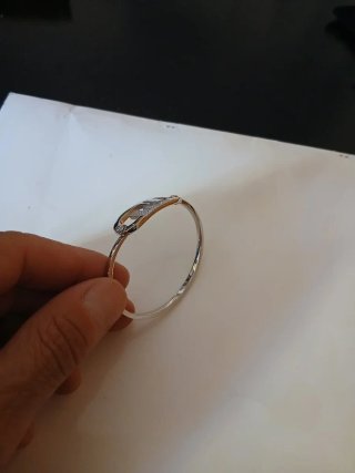 Bellissimo bracciale rigido argento