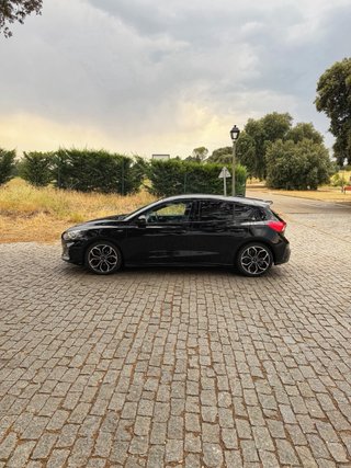 Ford Focus ST Line