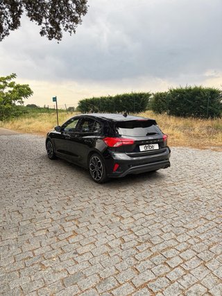 Ford Focus ST Line