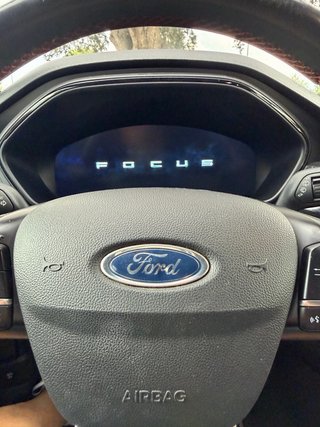 Ford Focus ST Line